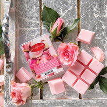 Load image into Gallery viewer, Rose Petals Classic Wax Melts 2.5oz