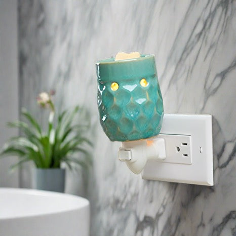 Honeycomb Turquoise Pluggable Warmer - RRP $27.95 - Wholesale - OUT OF STOCK