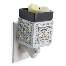 Load image into Gallery viewer, Modern Cottage Pluggable Warmer