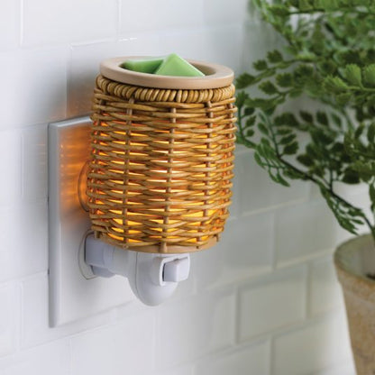 Wicker Lantern Pluggable Warmer